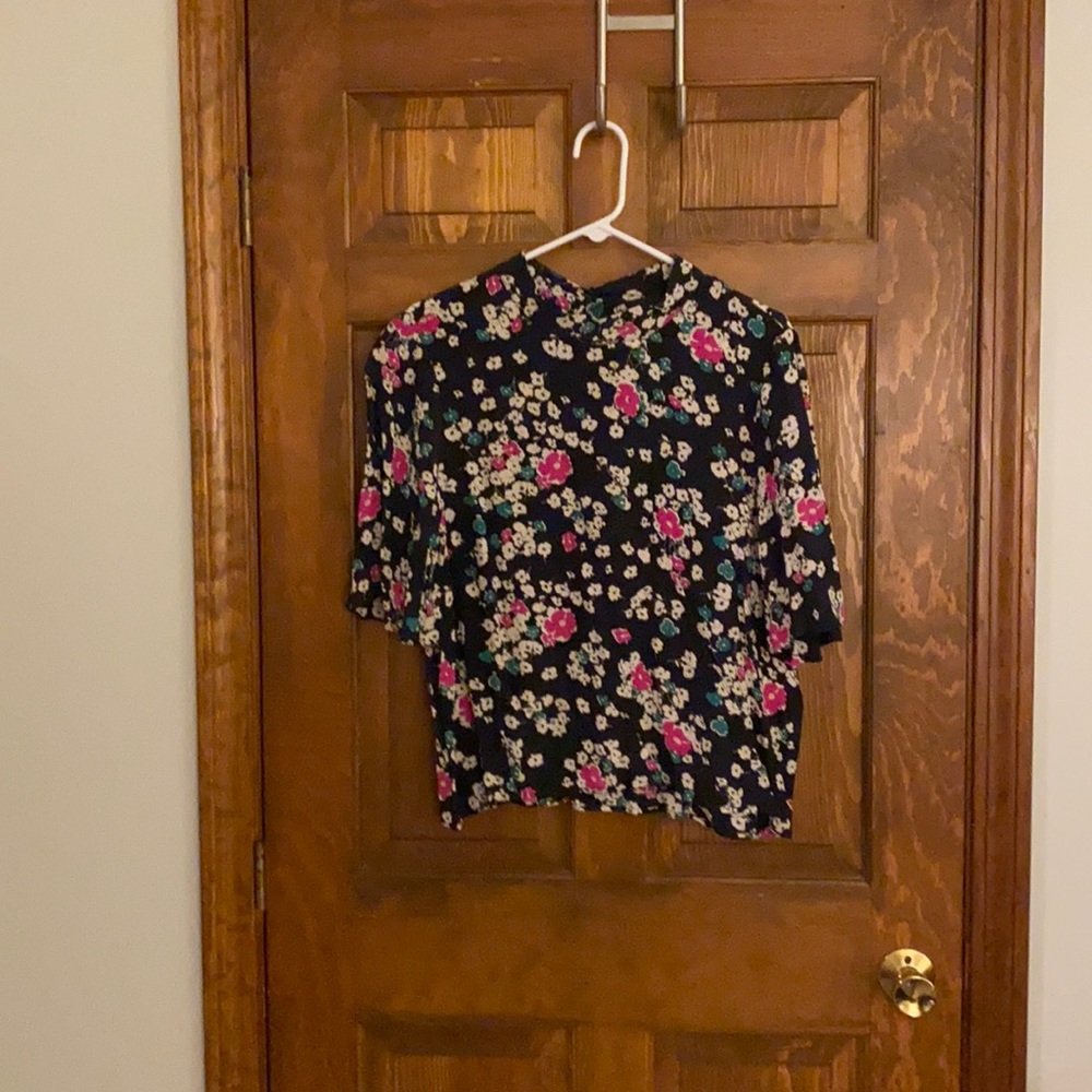Anthropologie- flower print blouse Size M
